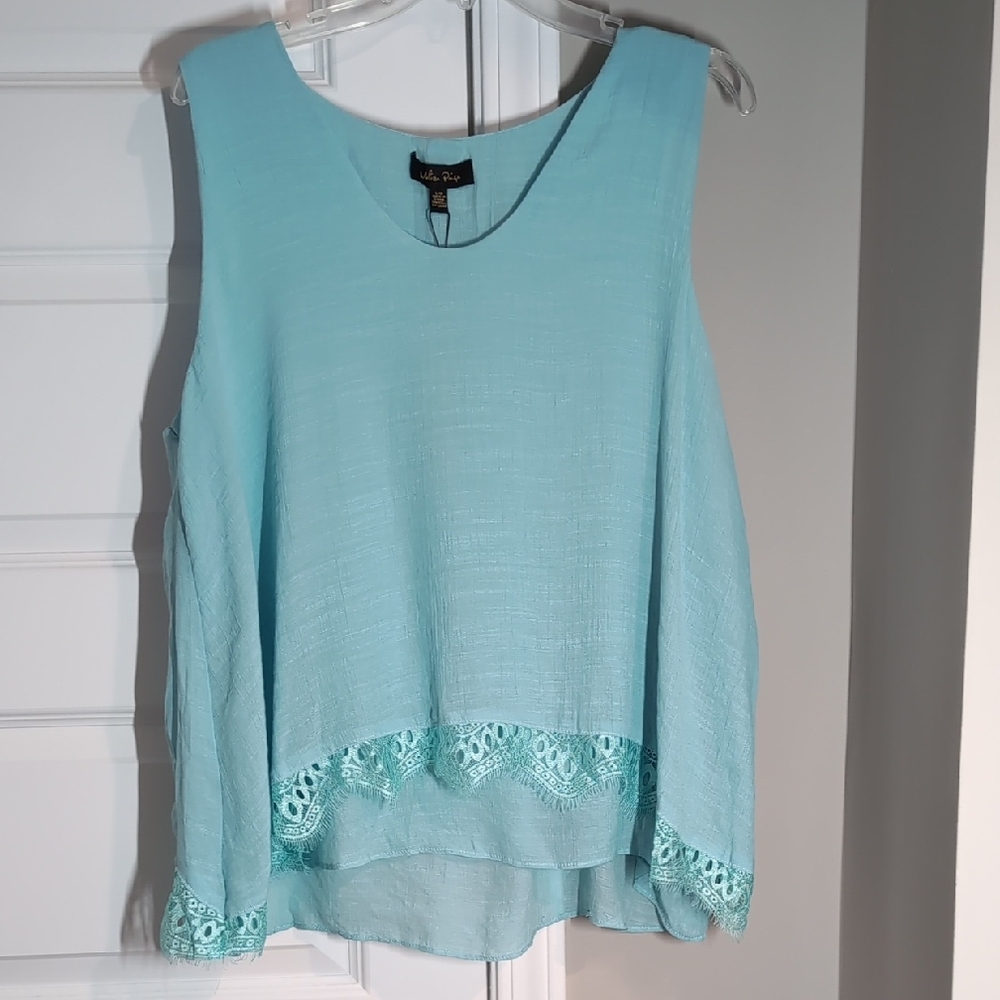 Lulu-B Aqua Tank Top with Lace Detail